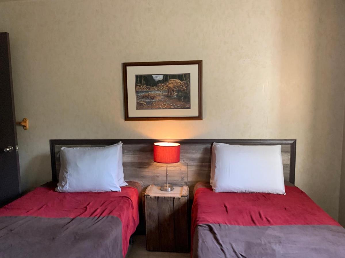 L'Auberge Refuge Du Trappeur Saint Mathieu Du Parc Luaran gambar