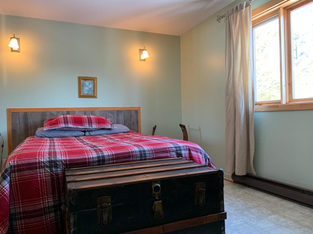 L'Auberge Refuge Du Trappeur Saint Mathieu Du Parc Luaran gambar