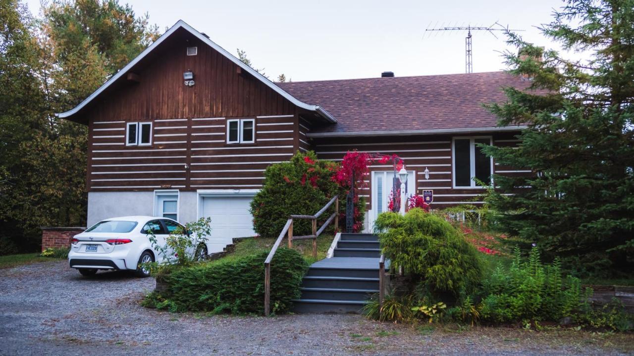 L'Auberge Refuge Du Trappeur Saint Mathieu Du Parc Luaran gambar
